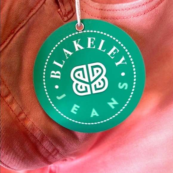 Blakely Pink distressed Jeans - Picture 7 of 11